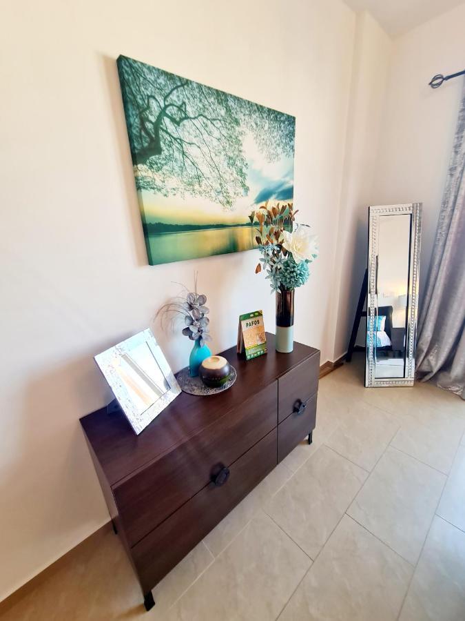 Stunning Apartment C106 With Balcony Looking Over Pool Peyia Exterior foto