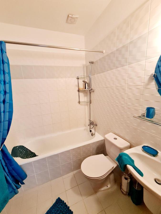 Stunning Apartment C106 With Balcony Looking Over Pool Peyia Exterior foto